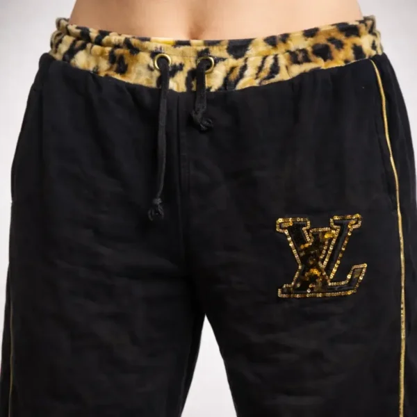 LOUIS VUITTON Slim Fit Joggers - Size Medium - Image 3