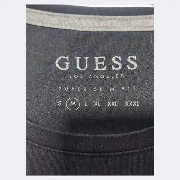 GUESS Men’s Long Sleeve T-Shirt – Size Medium - Image 4