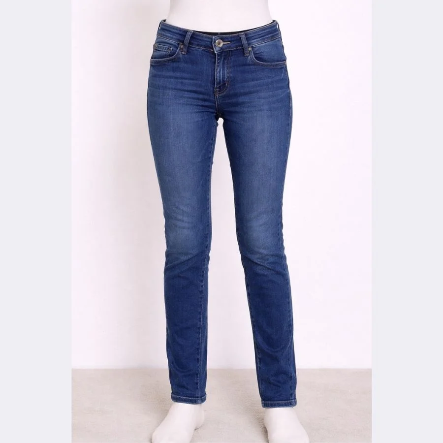 S4139 (1) GUESS Women’s Slim Fit Jeans – Waist 25 - Image 1