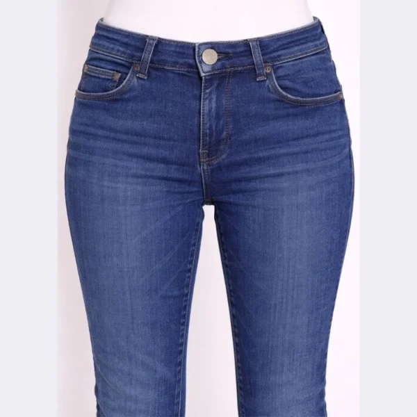 GUESS Women’s Slim Fit Jeans – Waist 25 - Image 3