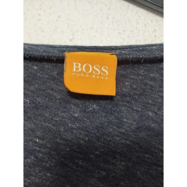 Hugo Boss T-Shirt - Image 4