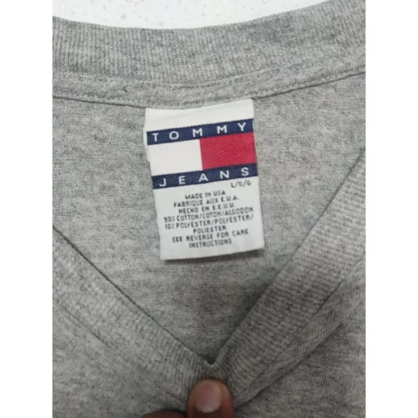 Tommy Hilfiger Men’s Grey Graphic T-Shirt Large - Image 4