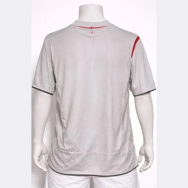 Umbro England Men’s White Football Jersey - Image 2