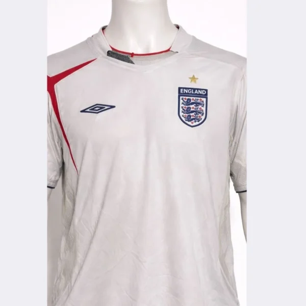 Umbro England Men’s White Football Jersey - Image 3